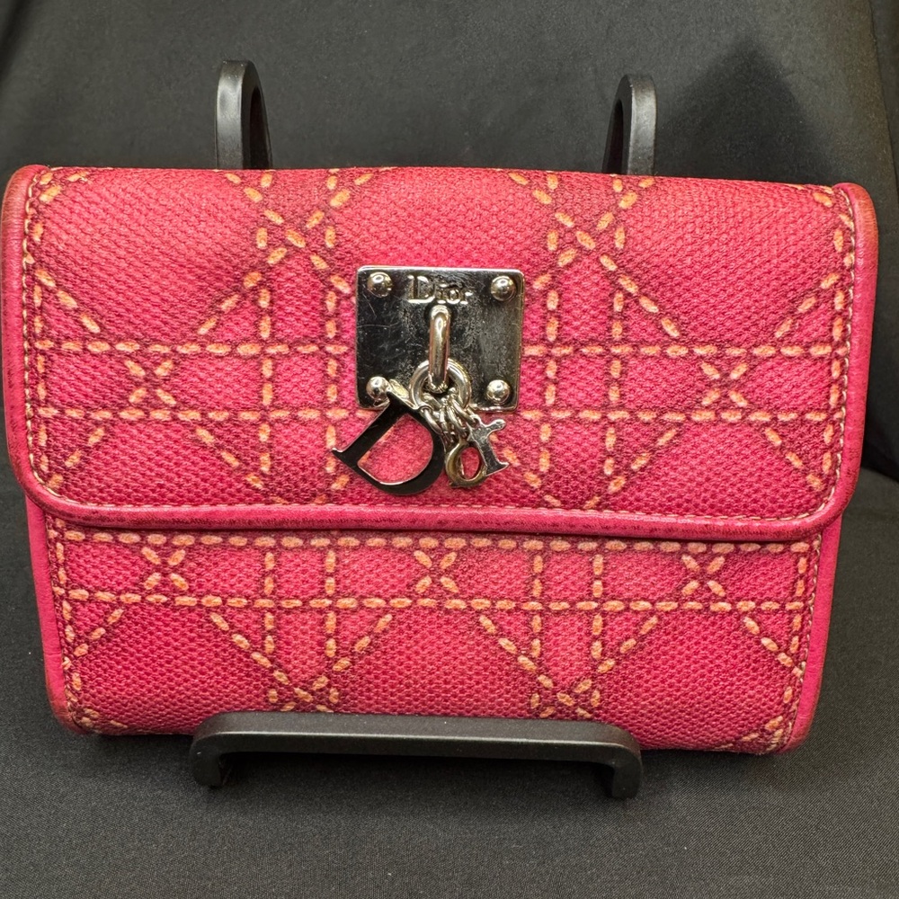 Dior Lady Charm Wallet in Pink 💗 w/ Cannage stitching & silver-tone "D.I.O.R”